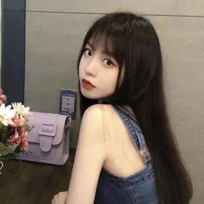 飞哥和小佛打乒乓